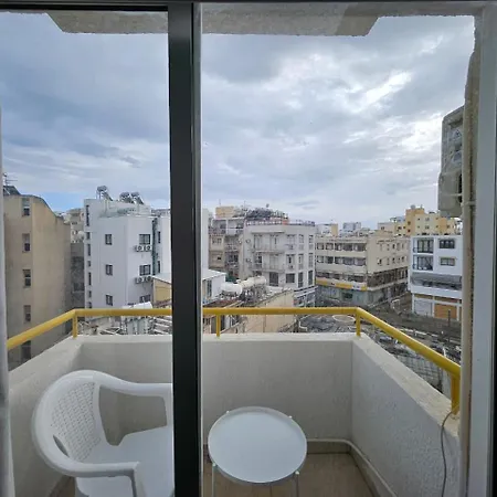 Sunset One-bedroom Suite, Close To The Apartment